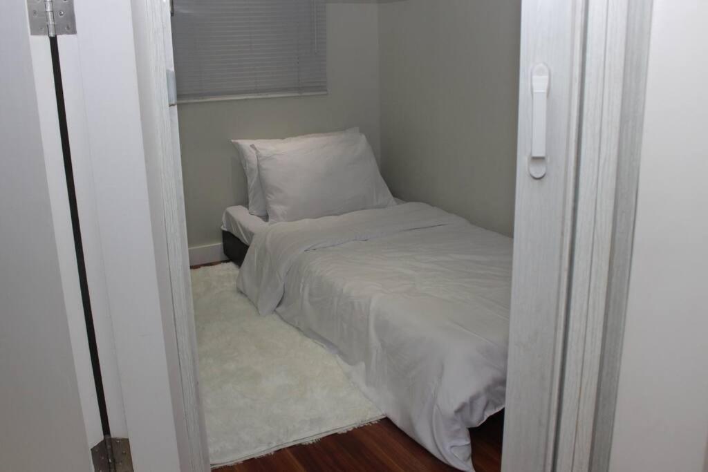 A2J Bgc Luxury 2Br Loft Near Burgos Circle & Malls مانيلا المظهر الخارجي الصورة